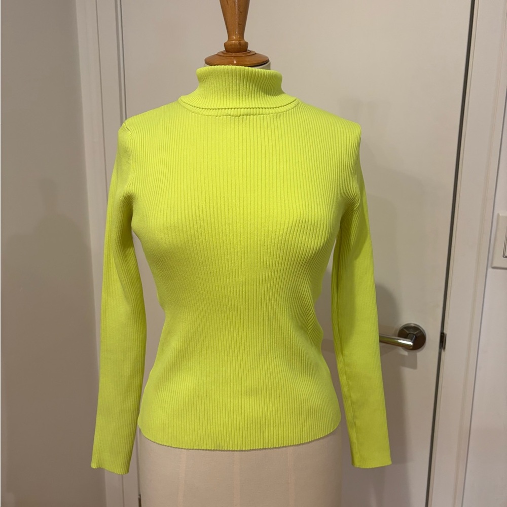 Bright yellow/green turtleneck top